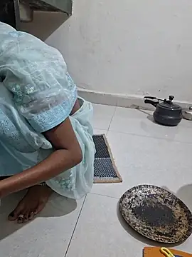 Marathi_Sayali stripchat live cam model