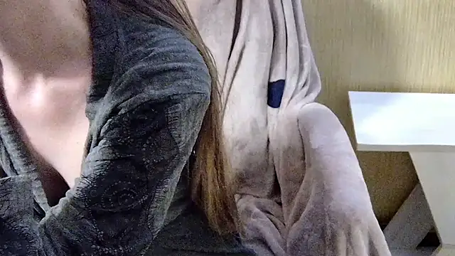 Elza_kom stripchat live cam model