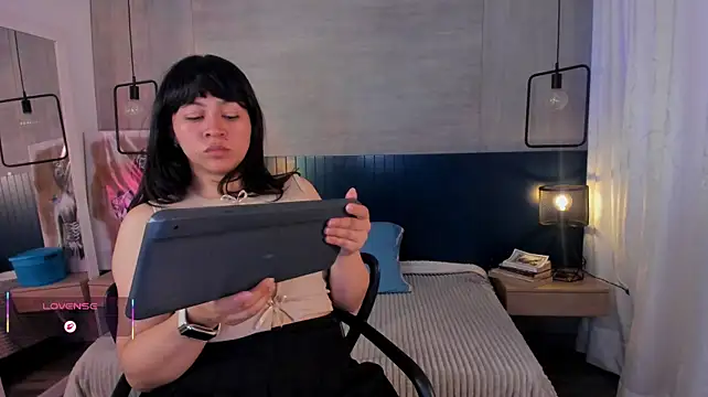 Artetweentease stripchat live cam model