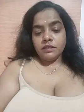Madhumitha99 stripchat live cam model