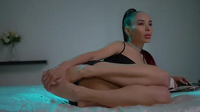 Mila_May_ stripchat live cam model