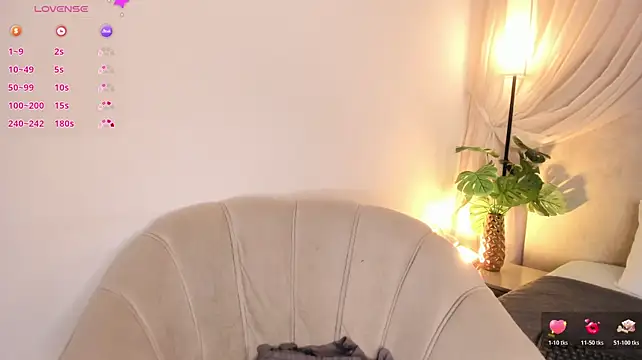Saori_newman stripchat live cam model