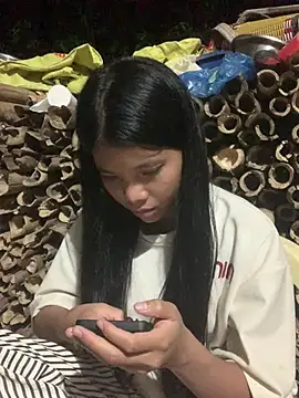 Hot_stuff-z stripchat live cam model