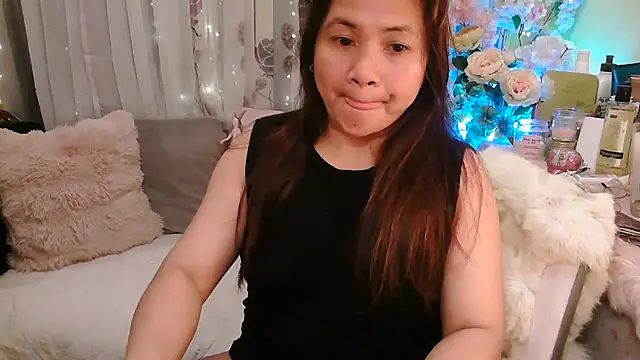 OhmyPinay stripchat live cam model