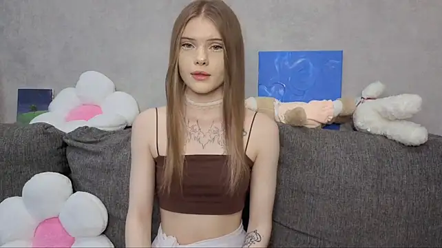 CarolinePepper stripchat live cam model