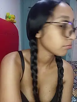 bella_chocolate stripchat live cam model