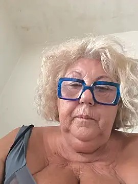 Merilulla stripchat live cam model
