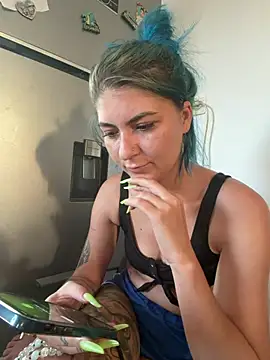 ranya9 stripchat live cam model
