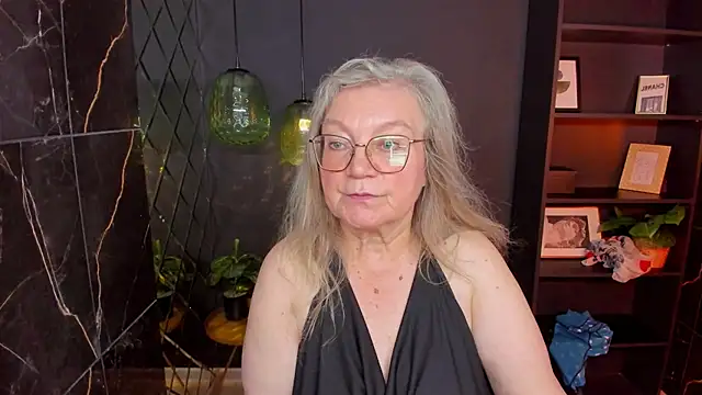 NataliMellow stripchat live cam model
