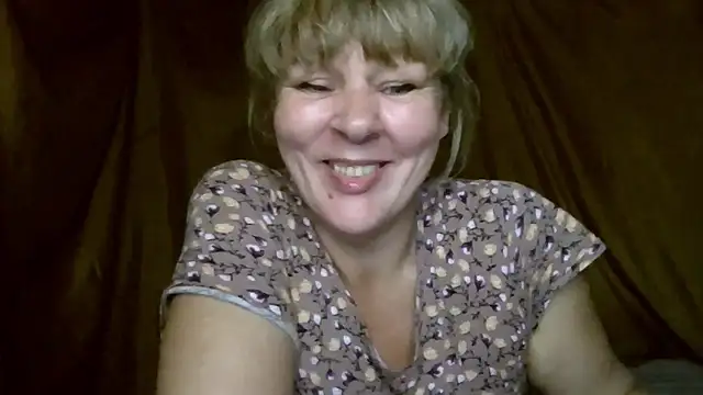 karina_ren_ stripchat live cam model