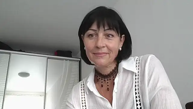 Lakomka499 stripchat live cam model