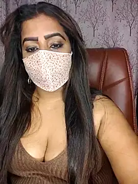 Sowmya8940 stripchat live cam model