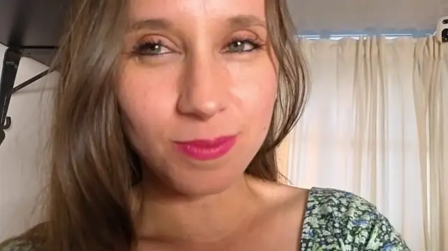 kate_thompson_ stripchat live cam model