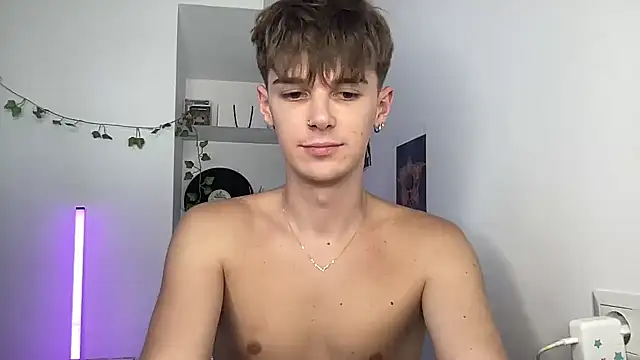 YourMilkyGuy stripchat live cam model