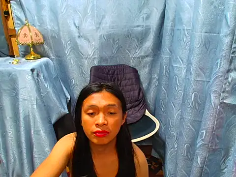 Kenisha_Goddess stripchat live cam model