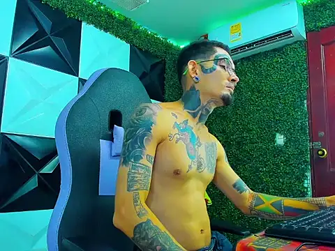 Boy_tatto77 stripchat live cam model
