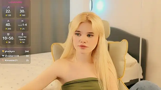 mood_berry_ stripchat live cam model