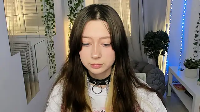 MiyuuNami stripchat live cam model