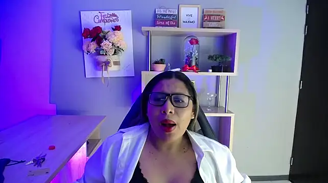 Liana_noa stripchat live cam model