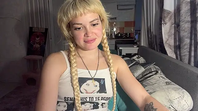 MagalyEssinger stripchat live cam model