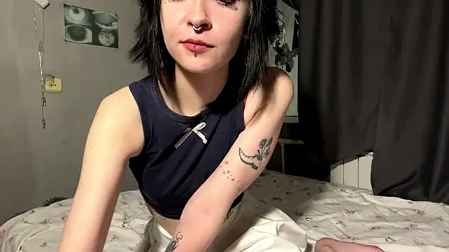 Alicefralies stripchat live cam model