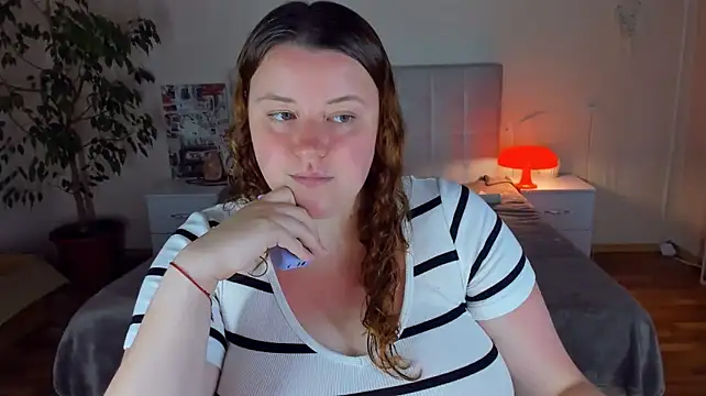 PolinaSalvatore stripchat live cam model