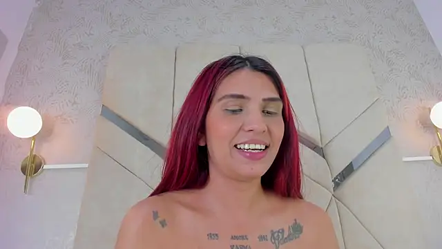 LiaVelez stripchat live cam model