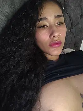 jaderossxx stripchat live cam model