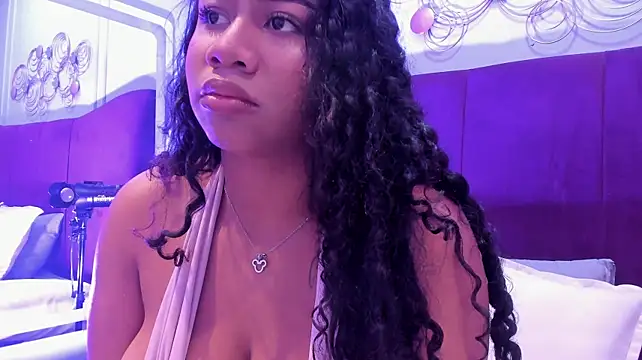 Sofi_Fox_ stripchat live cam model