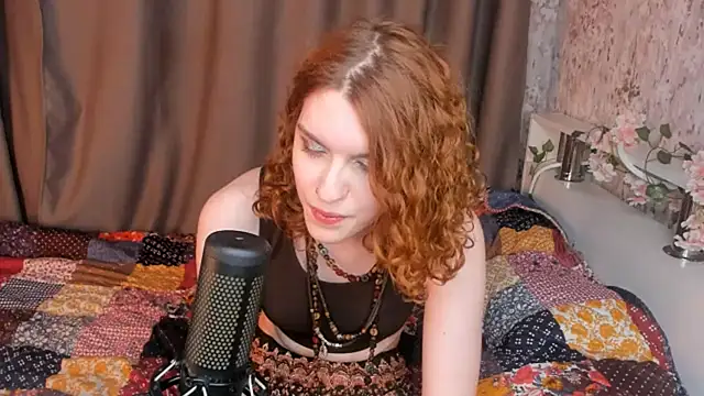 LunarHollow stripchat live cam model