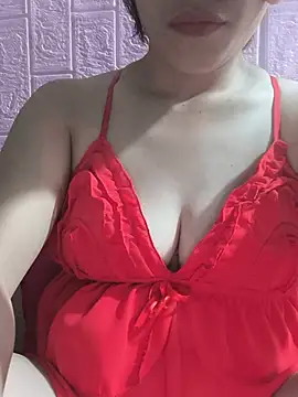 juicy-milu stripchat live cam model