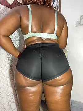 curvy_queen89 stripchat live cam model