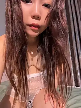xiaoyizi20261 stripchat live cam model