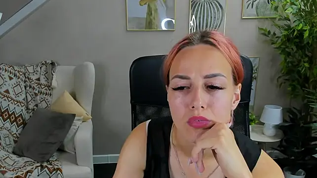 Linda_Jonys stripchat live cam model