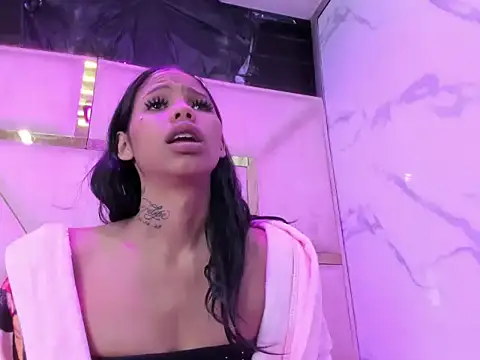 KendallBratzSS stripchat live cam model