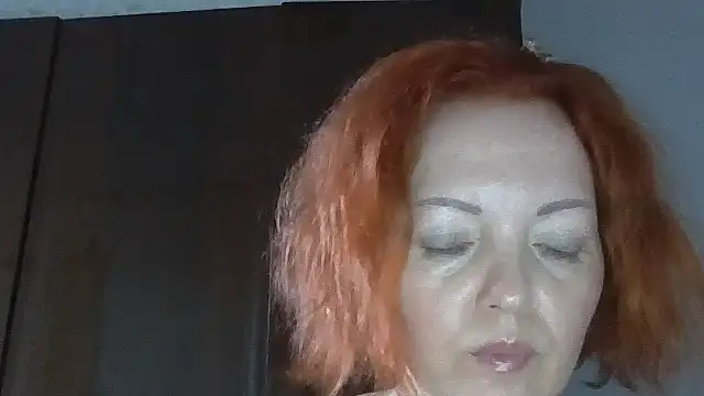 Millamiss stripchat live cam model