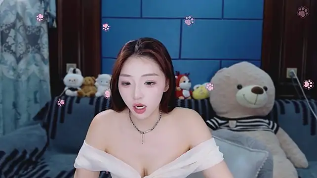 iio-You stripchat live cam model