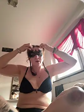 WildYasmin stripchat live cam model