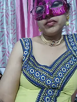 thanusi_2 stripchat live cam model