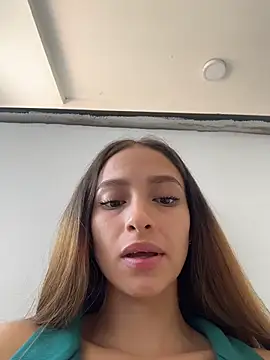KamiYOscar stripchat live cam model