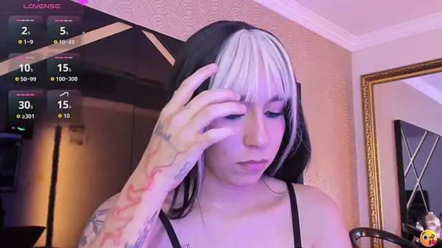 ZaraHaze stripchat live cam model
