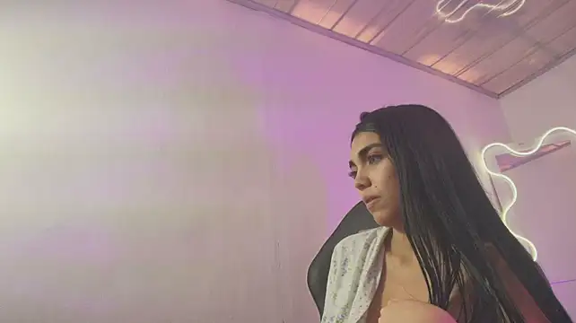 VALENBLOOM_TAY stripchat live cam model