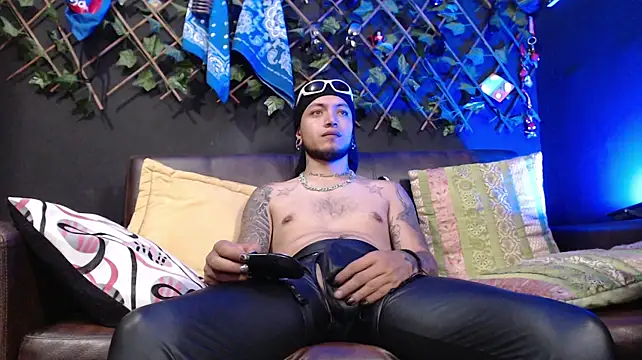 Dicaprioo_ stripchat live cam model
