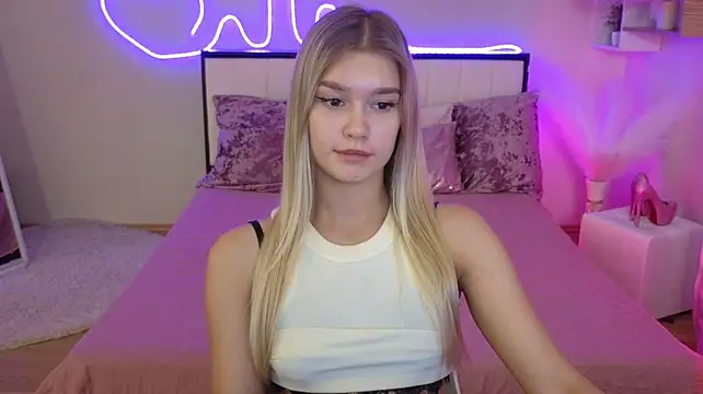 BattyMelody stripchat live cam model