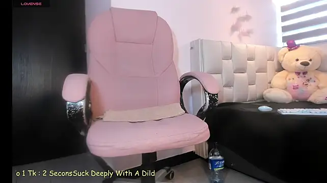 LunaBiker stripchat live cam model