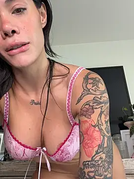 SiennaLuvs stripchat live cam model