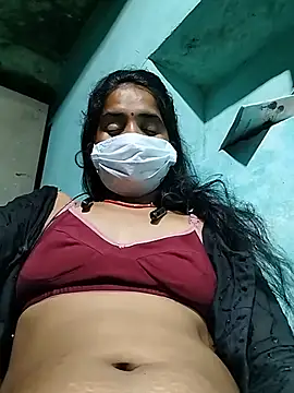 Priyanka-Love143 stripchat live cam model