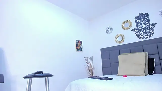 silvanadelatorre stripchat live cam model
