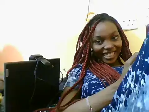 petite_spankie stripchat live cam model