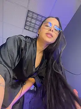 KittyKatesXXX stripchat live cam model